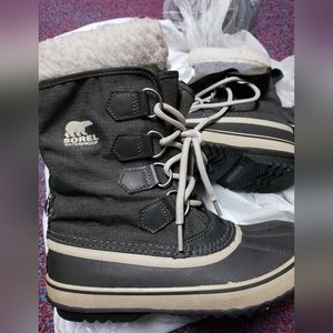 Sorel Waterproof Winter boots **Last Chance Before Donating*